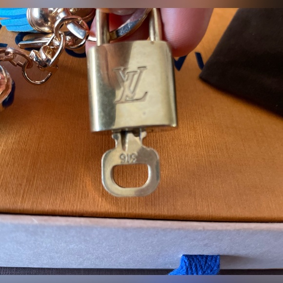 Authentic brass lock and key #316 - Picture 5 of 9